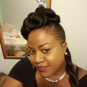 Meet your Posher, Stacy ann